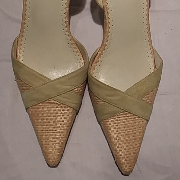 Like New Ralph Lauren Heels Size 7 - Picture 7 of 7